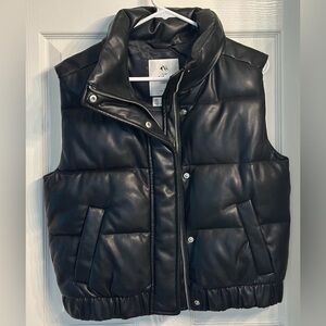 Abercrombie & Fitch Black Quilted Vest